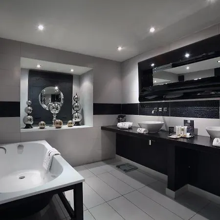 Le Saint Roch 5*