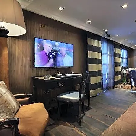 Отель Hotel Saint Roch