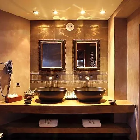 Saint Roch Hotel 5*