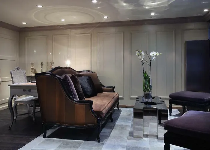 Le Saint Roch Hotel 5*