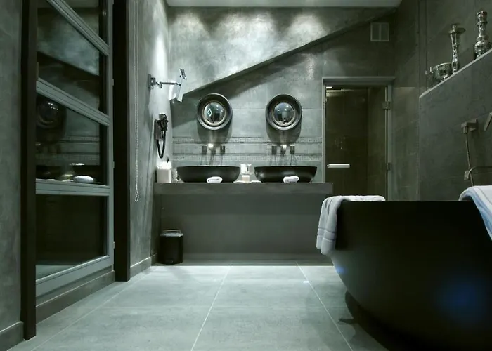 Le Saint Roch Hotel